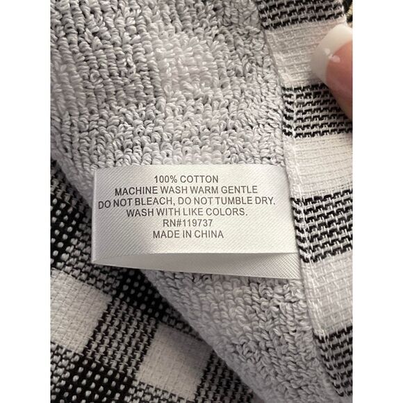 100% Cotton Black & White Check Hand Towels with Embroidered Pumpkins NWT - Picture 3 of 5